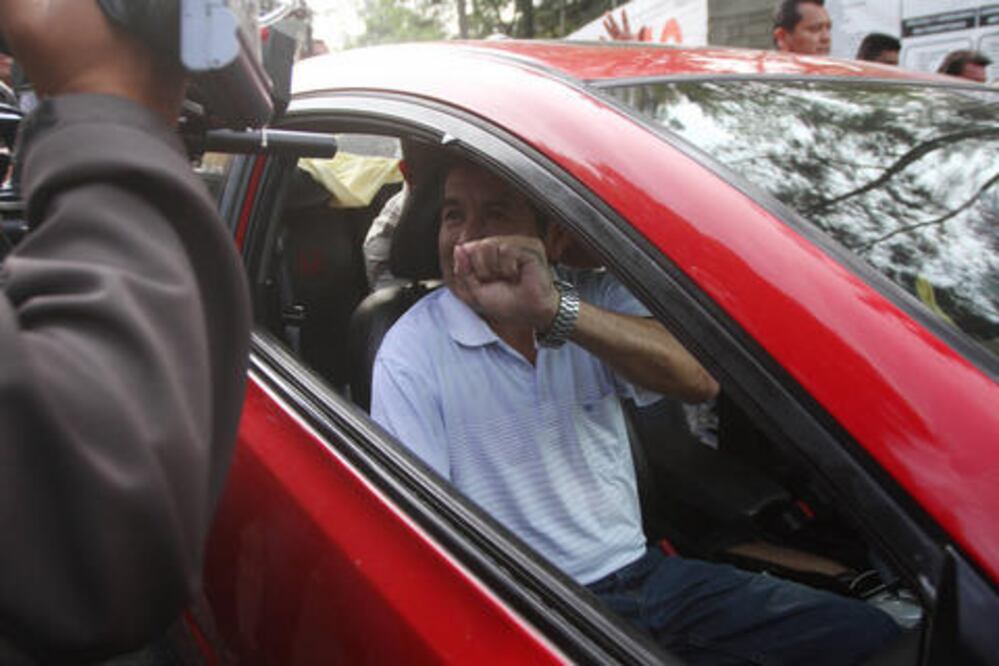 Líderes de la CNTE, con libertad “limitada”