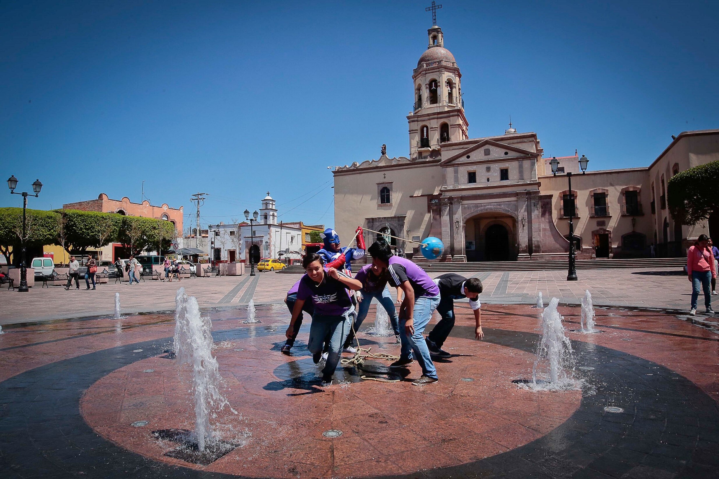 Santiago de Querétaro ofrece cultura en su festejo