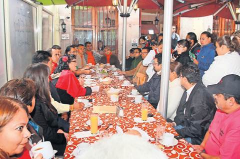  Alistan elecciones para líder del STSPE