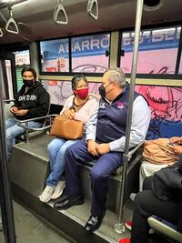 Funcionarios se comprometen a usar el transporte público de Querétaro