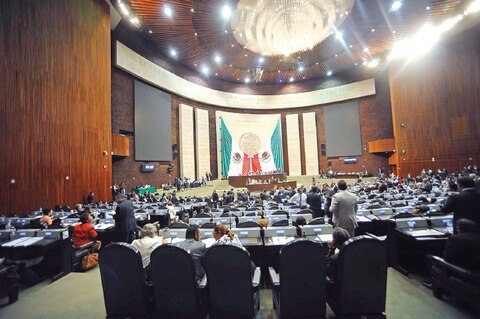 Urgen a regular deudas estatales