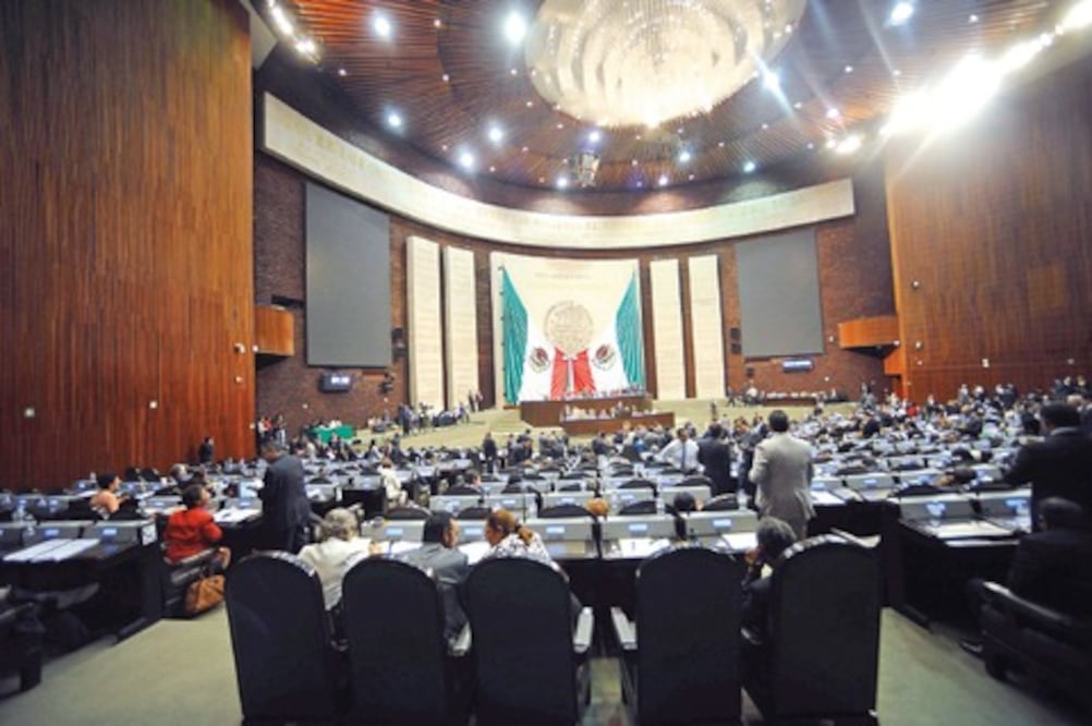 Urgen a regular deudas estatales