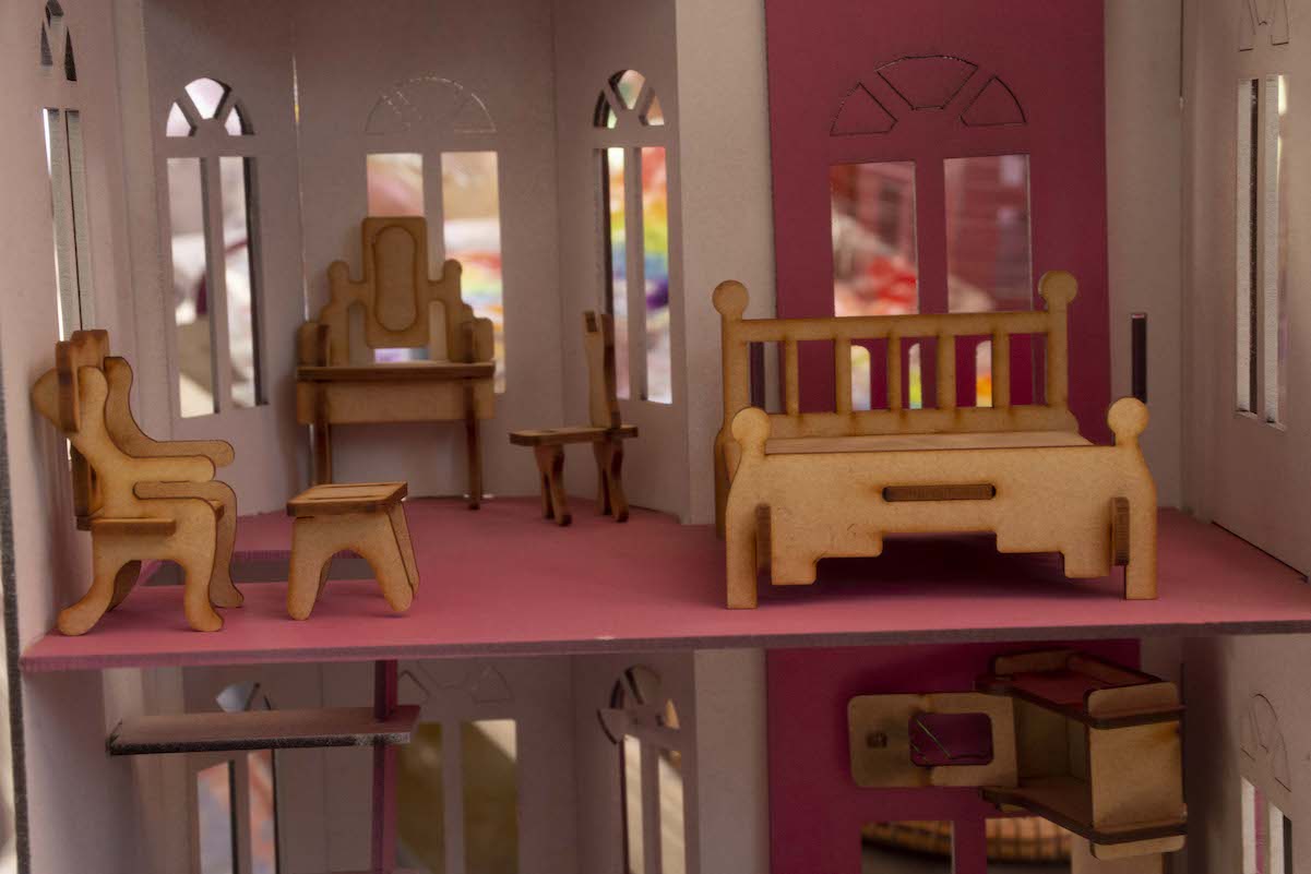 Casas artesanales de muñecas, una opción para Reyes Magos en Querétaro