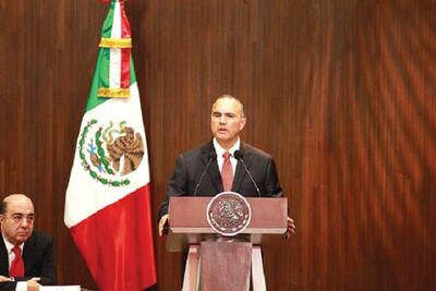 Calzada pugna por gobiernos eficaces