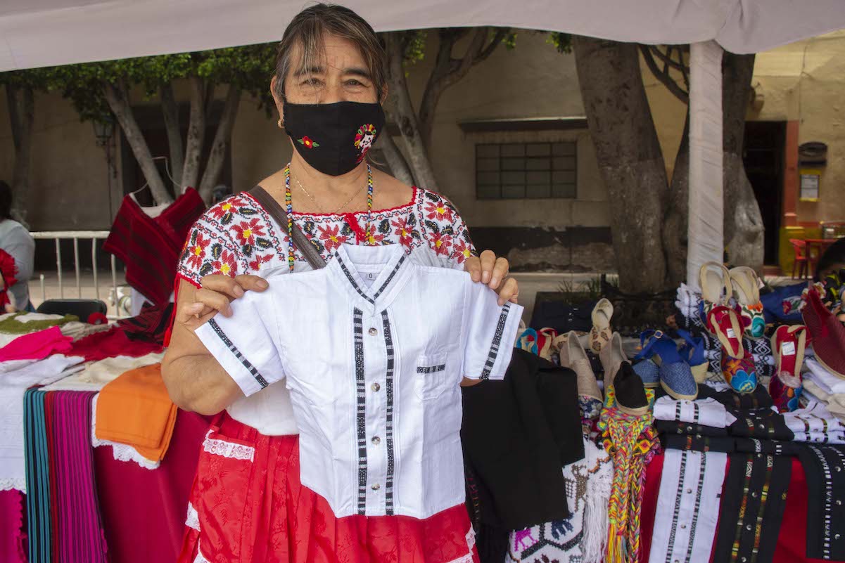 “Vender una blusa nos da el ánimo de seguir adelante”