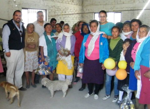 Vigilan aplicación de programas para mayores