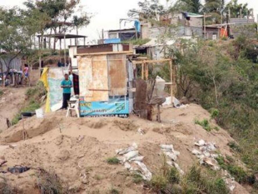 Alerta Lomelí por asentamientos irregulares