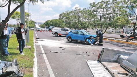 Madrugada de choques dejan sólo un herido