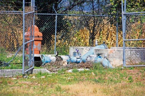 Revenden vales de agua, acusan