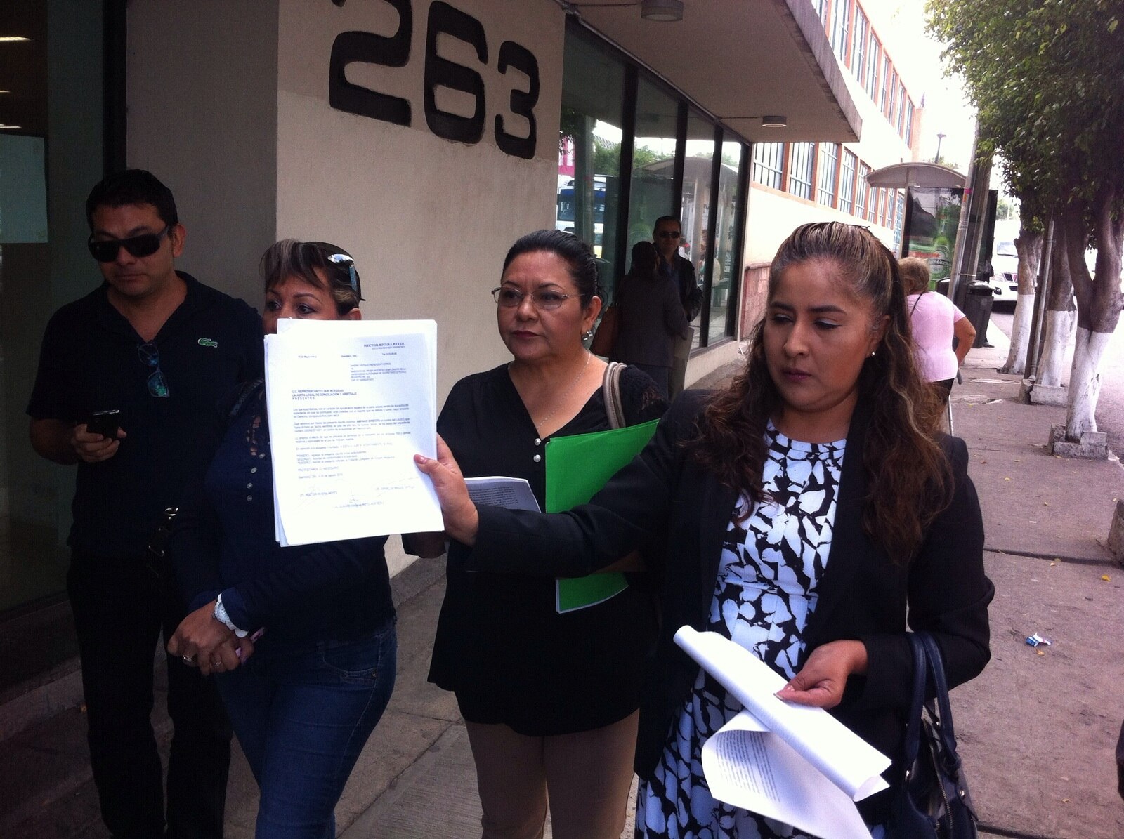 Ex sindicalizados del STEUAQ piden ser restablecidos