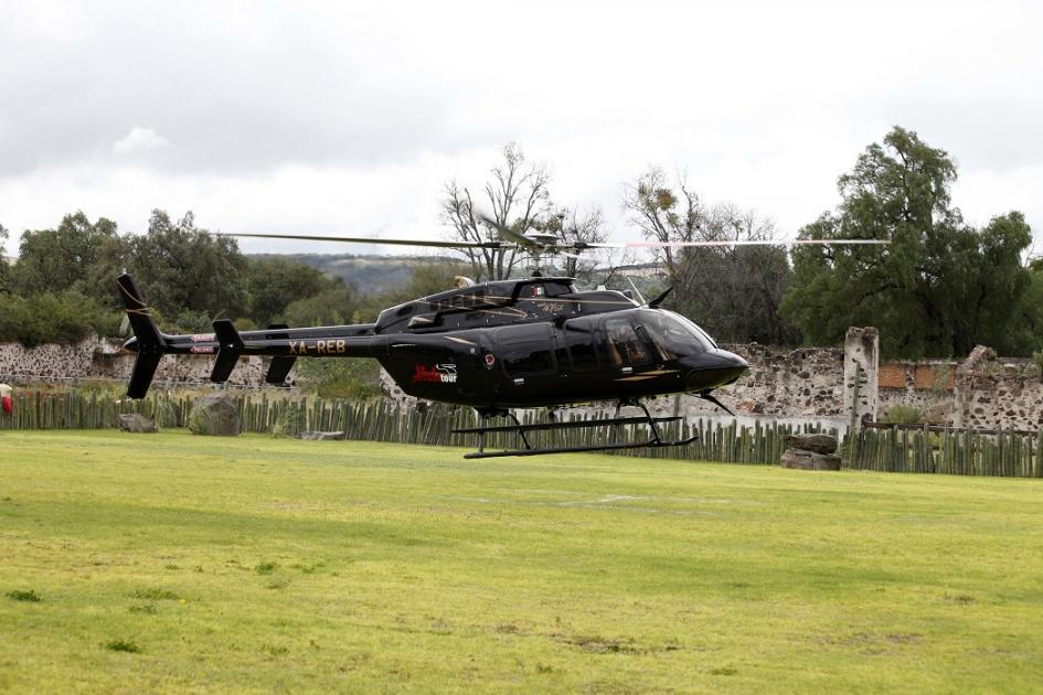El flechazo entre Diana y Gustavo fue a primera vista y tras un breve noviazgo, la pareja decidió dar el siguiente paso al comprometerse en matrimonio.