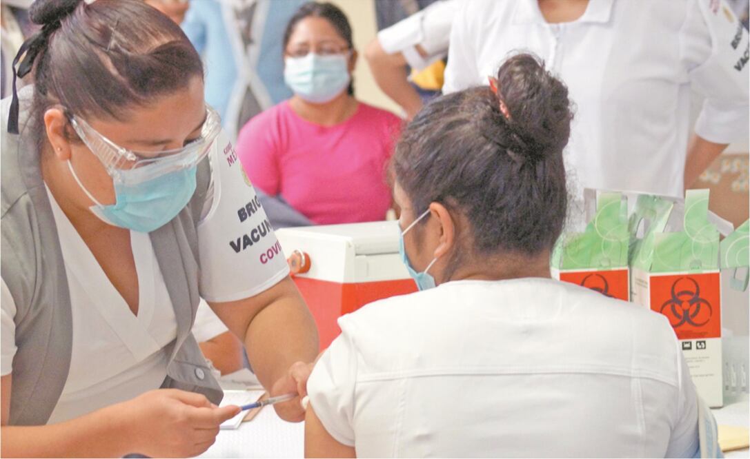 Aseguradoras se reservan coberturas por efectos de vacunas contra el Covid-19 y dióxido de cloro