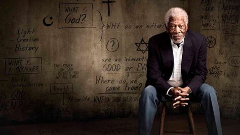 La historia de Dios mira al lado opuesto