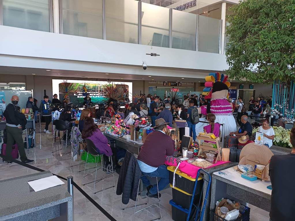 "No es el AIFA es el Aeropuerto de Querétaro"; debaten en redes sociales