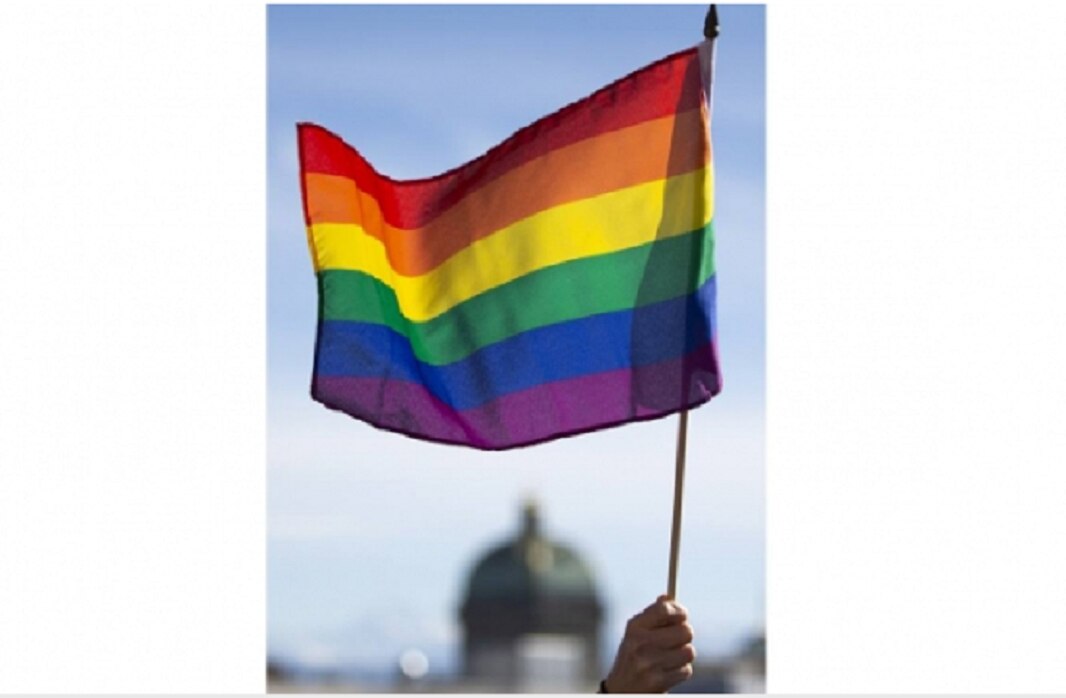 Suiza quiere acabar con la homofobia; aprueba referendum
