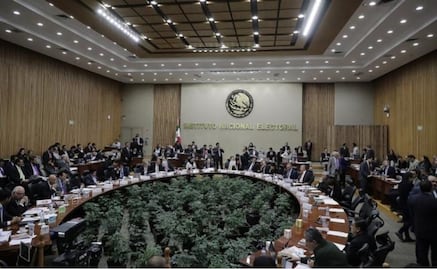 SCJN admite controversia del INE, pero no concede suspensión de ajuste salarial