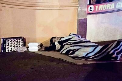 Hasta 30 personas duermen en las calles de Querétaro, reportan autoridades