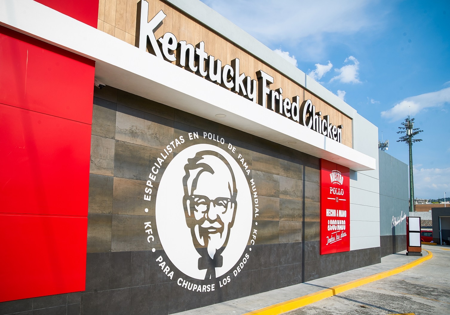 Abre KFC sucursal en Corregidora