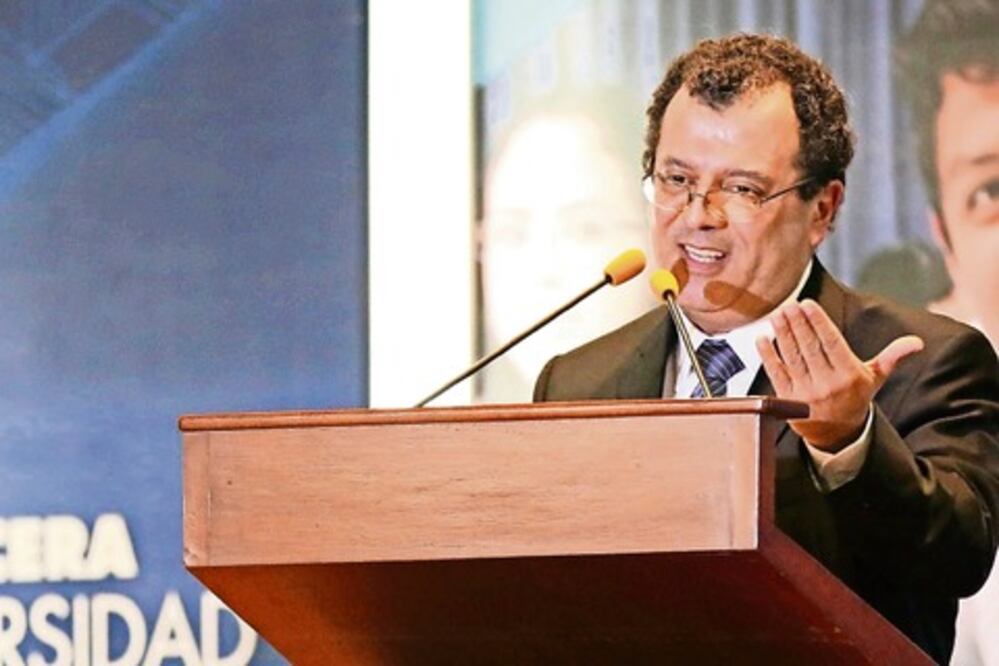 Agredece rector de la UAQ invitación al gabinete tricolor