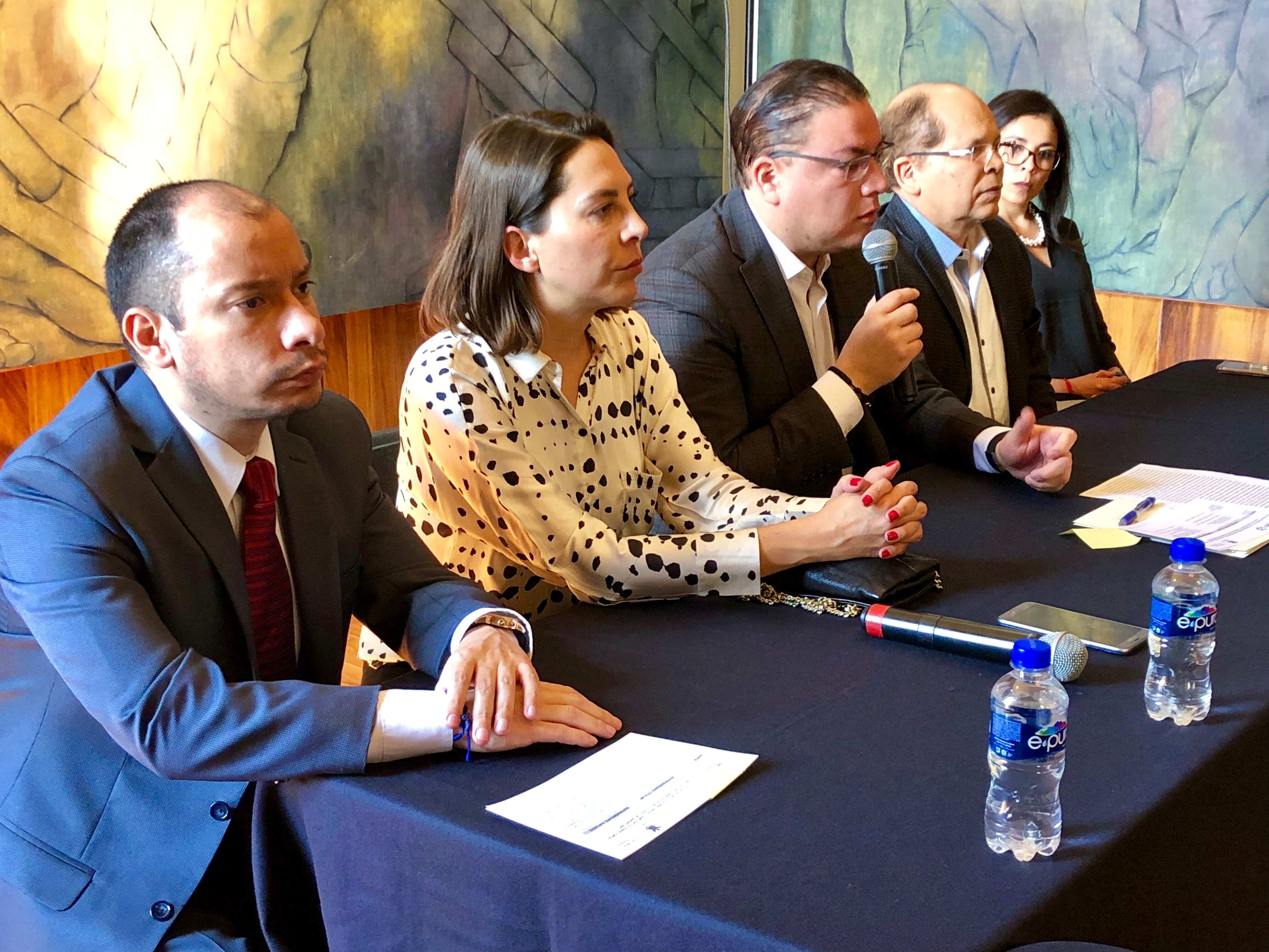 Rinden protesta ante la Junta de Conciliacion y Arbitraje