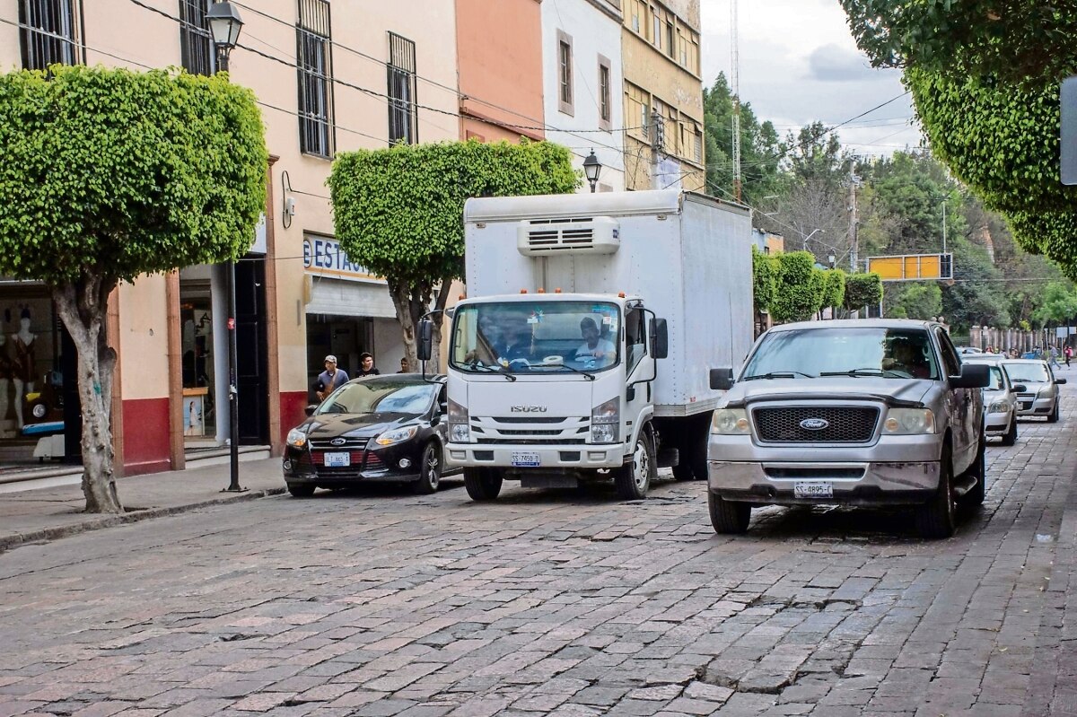 Van 147 multas a vehículos pesados, por transitar en el Centro Histórico