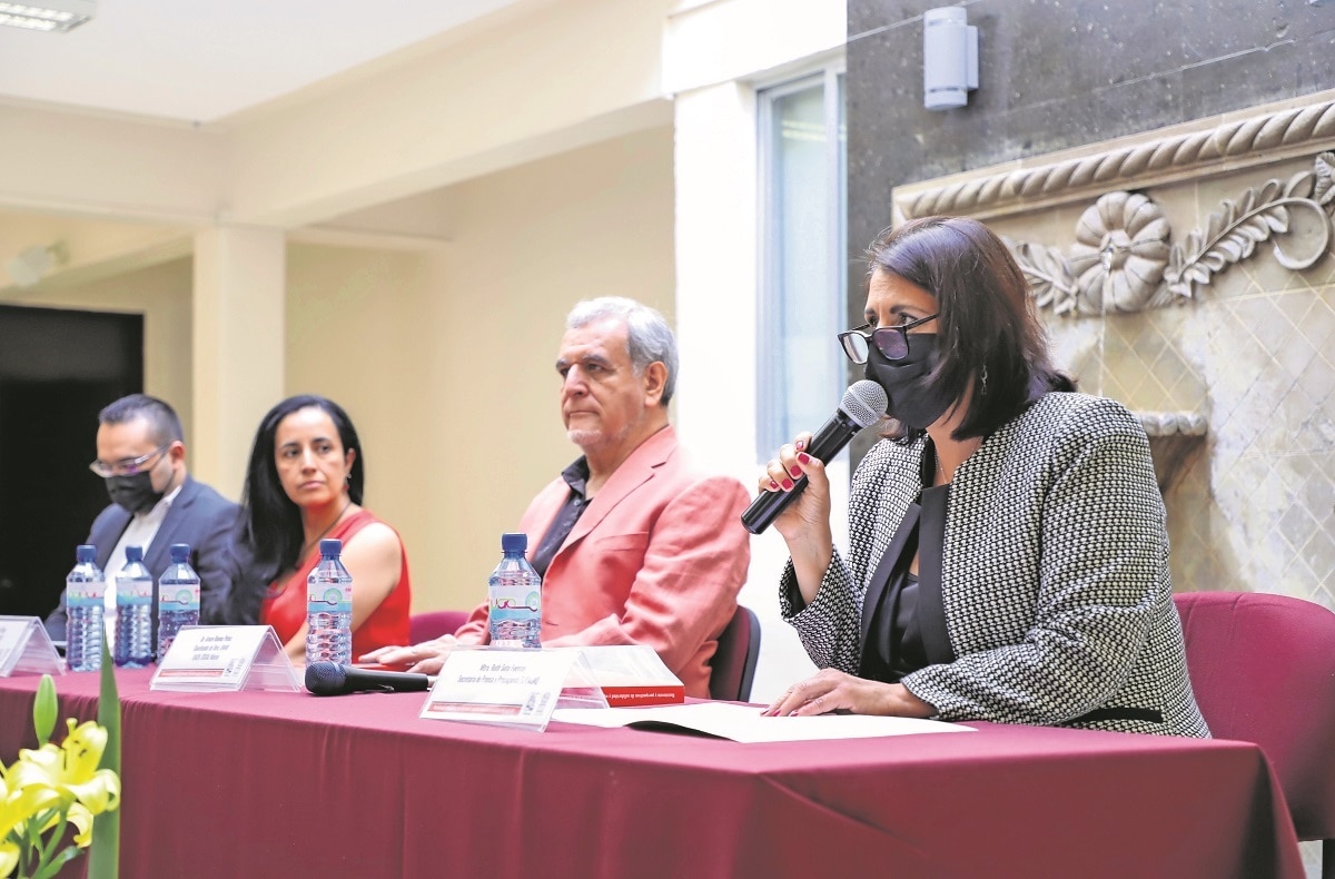 Un libro sobre la labor de los académicos