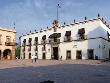  Ahorran  con plan de austeridad 375 mdp