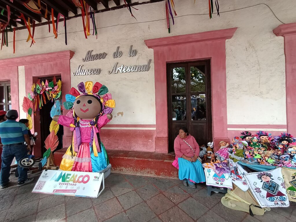 Museo de la Muñeca, un sitio obligado para visitar en Amealco
