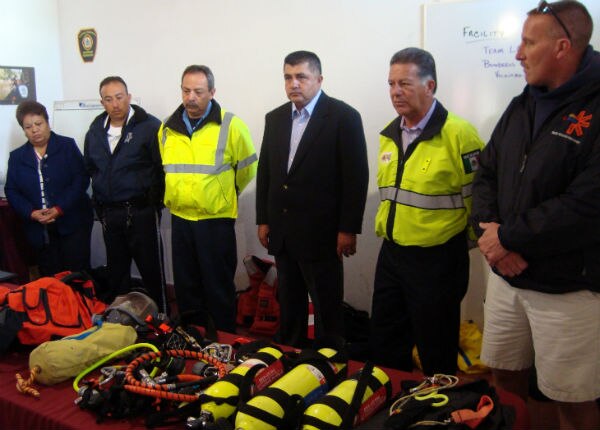 Imparten nuevas técnicas de rescate acuático