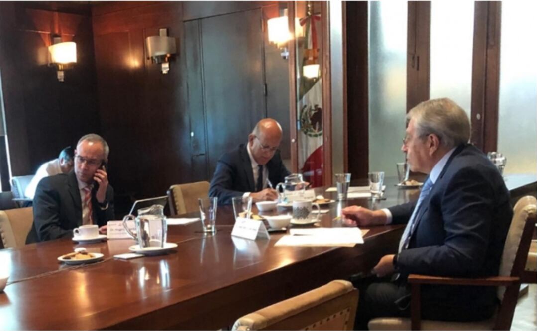 Reunión virtual que tuvieron los gobernadores de todos los estados con el equipo de Salud. Foto: Twitter @SSalud_mx