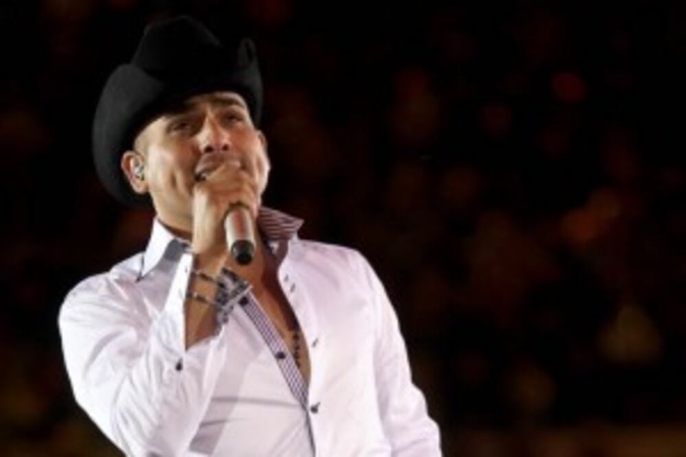 La voz de Espinoza Paz no se apaga