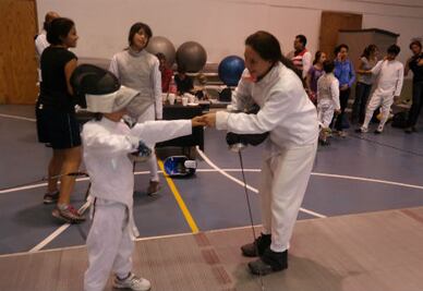 Esgrima entre padres e hijos