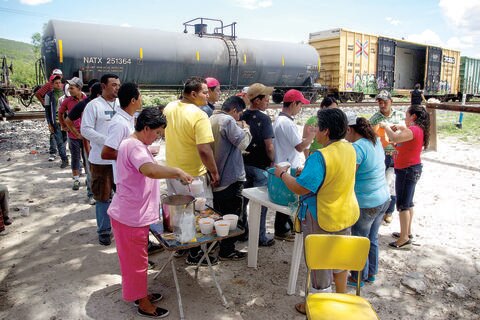 Denuncian ante CNDH agresiones a migrantes