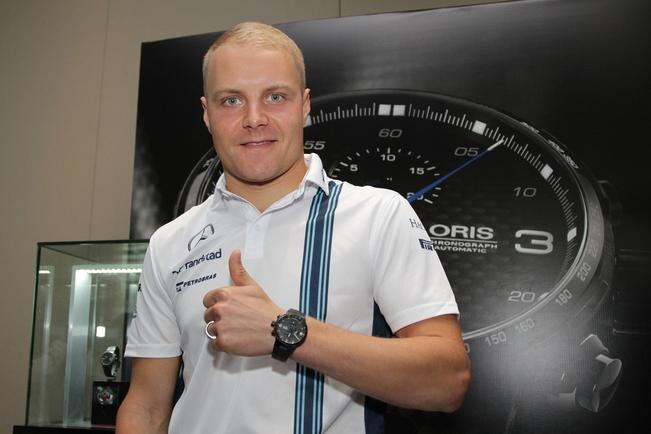 Bottas y Checo pelean el séptimo