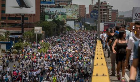 Sube a 29 la cifra de muertos en medio de protestas en Venezuela