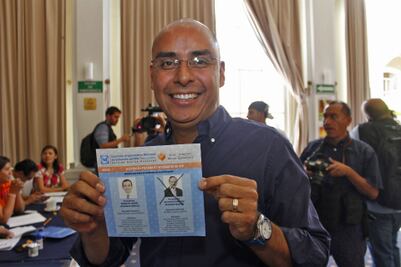 Marcos Aguilar celebra fiesta democrática 