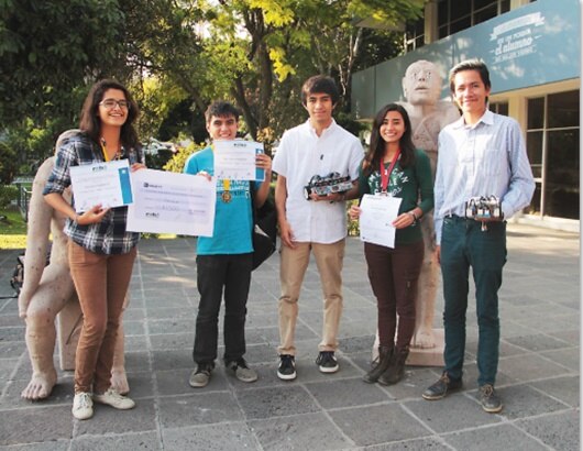 Alumnos concursarán en "Infomatrix"