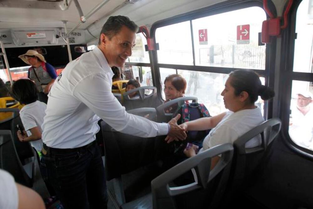 Adolfo Ríos destacó que para mejorar la seguridad en la ciudad aumentará el salario a los policías, sin precisar la cantidad. / Foto: Guillermo González