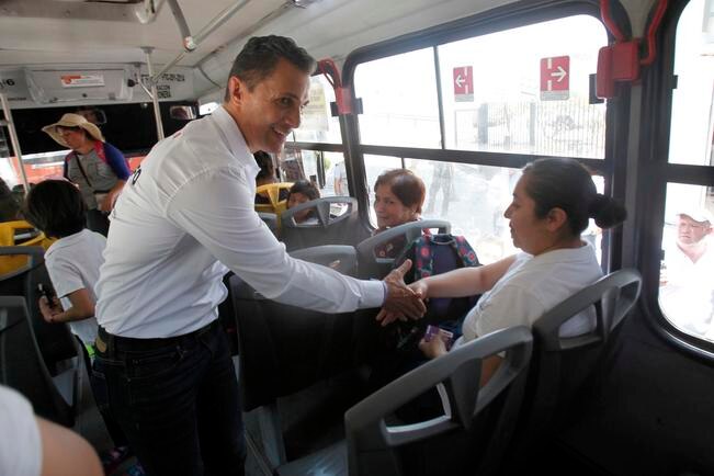 Adolfo Ríos destacó que para mejorar la seguridad en la ciudad aumentará el salario a los policías, sin precisar la cantidad. / Foto: Guillermo González