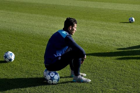 A Guardado y Moreno les urge ganar