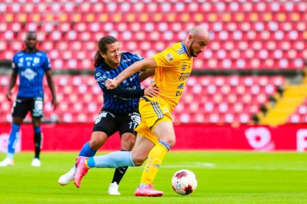 En su regreso al estadio  Corregidora, Gallos pierde ante Tigres 