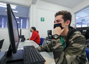 A partir de agosto, regresan a clases presenciales en la UAQ 