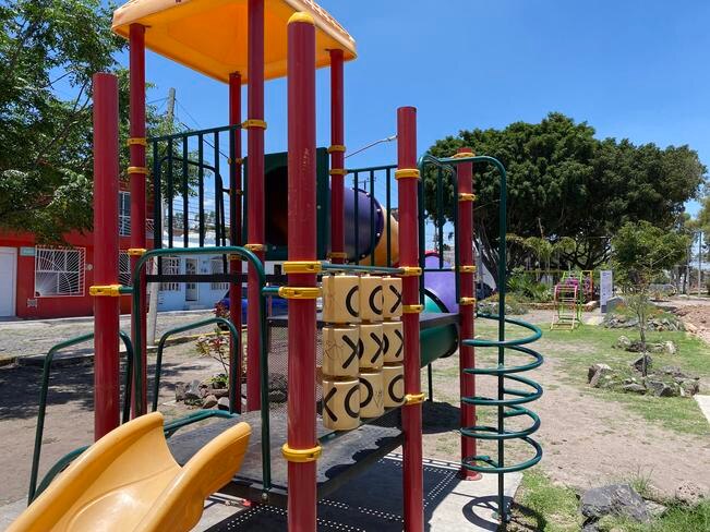 Violan normas de higiene en parques de Corregidora