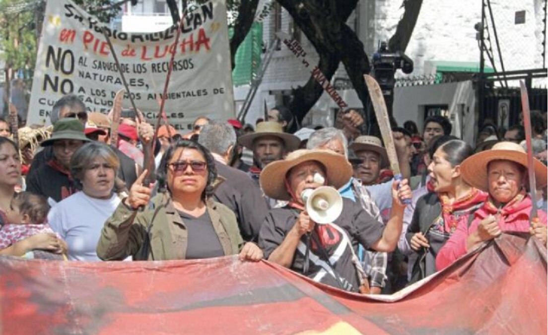 Con machetes, rechazan la construcción del NAIM