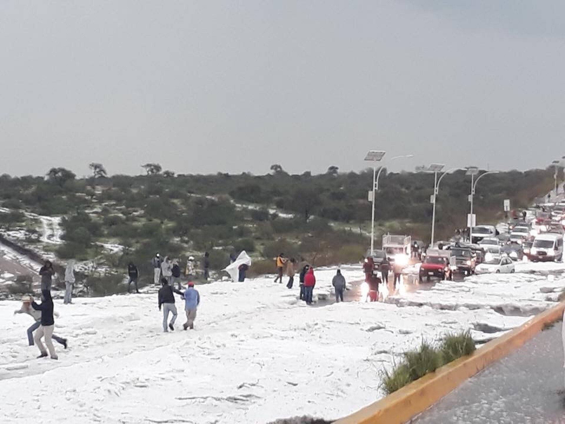 #Avance|Vialidades se cubren de hielo