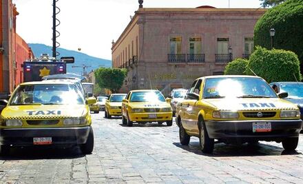 Taxistas solicitan alza  de 25% en tarifas en 2013