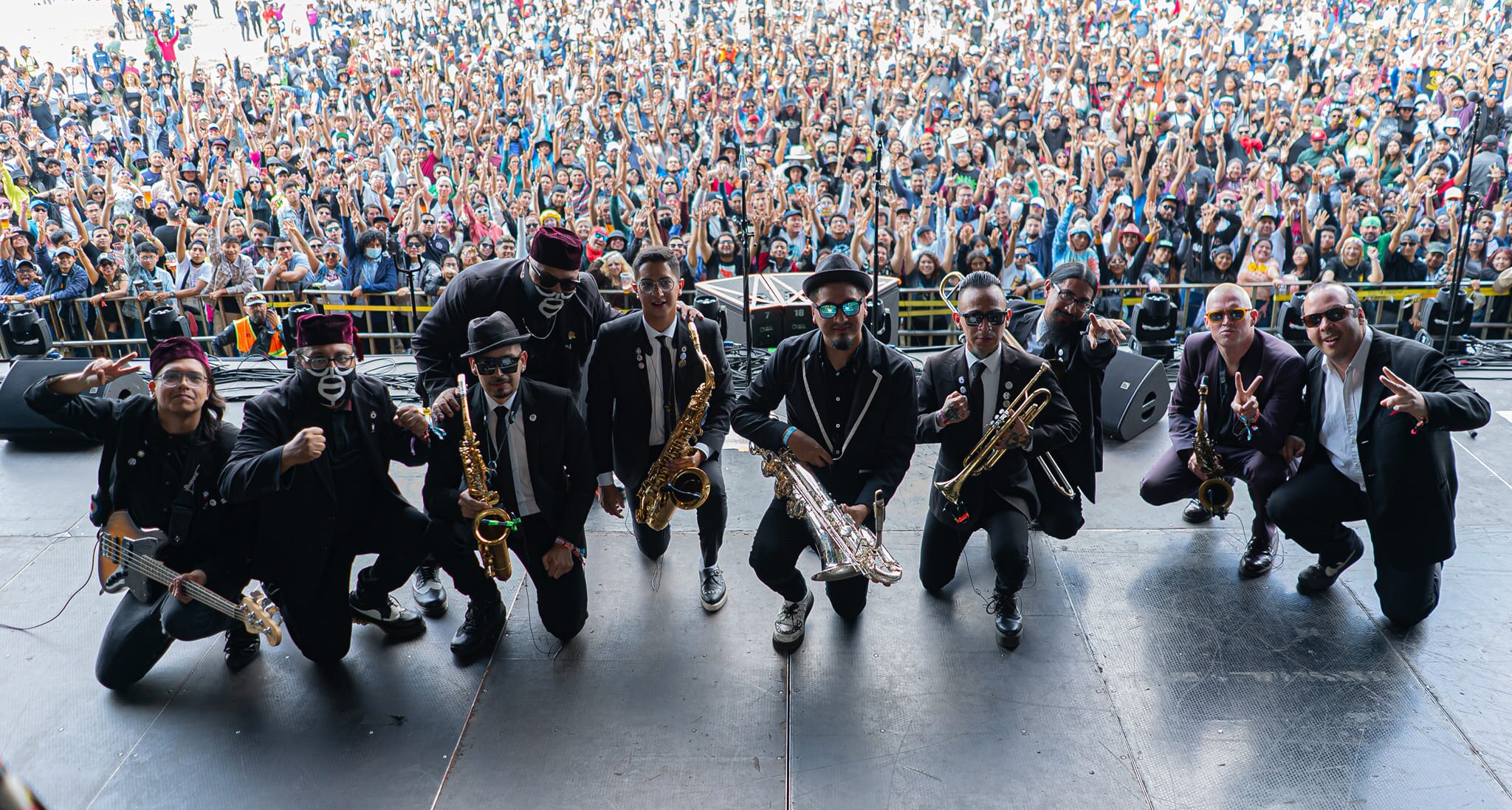 Foto: Facebook. Out of Control Army