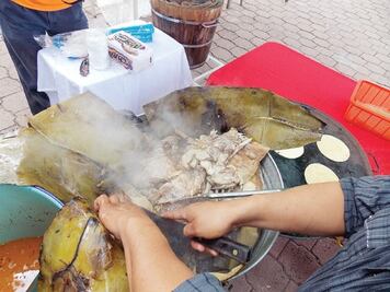 Inicia feria de barbacoa