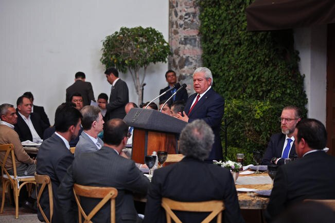 Peña y Conago analizan hoy estrategia ante Trump