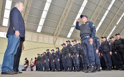 Realiza El Marqués pase de revista